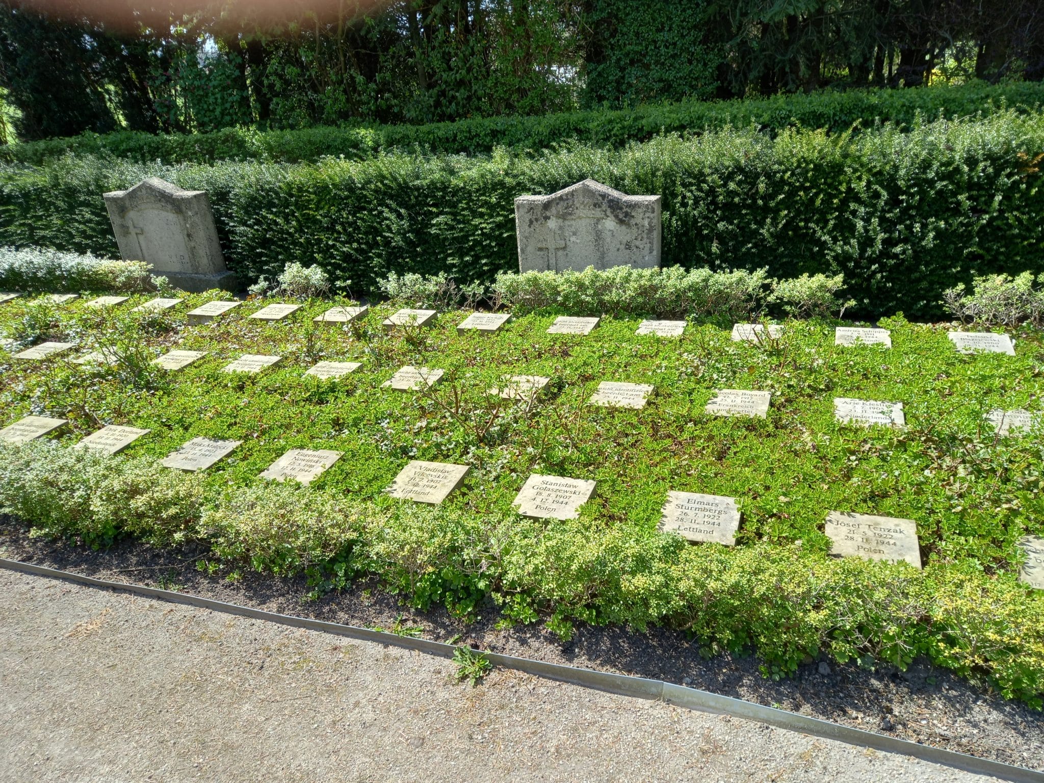 Engerhafe - Gräber von KFZ-Häftlingen