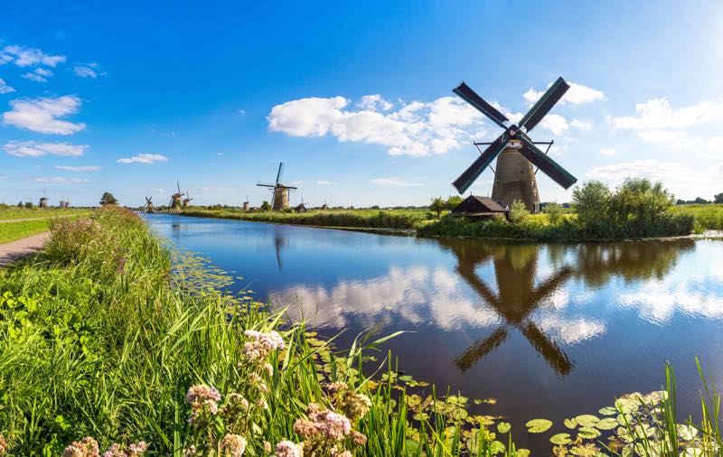 Typische Windmühle in den Niederlanden
