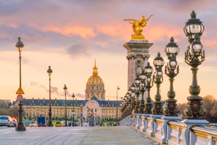 Alexander III Brücke über der Seine